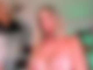 2bigass4_u's Live Sex Cam Show