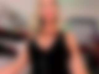 2bigass4_u MILF webcam performer live streaming