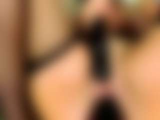 2bigass4_u's Live Sex Cam Show