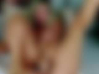 2bigass4_u's Live Sex Cam Show