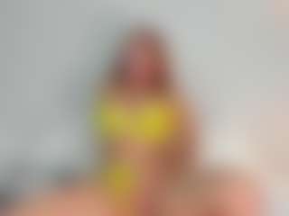 Live cam show with Haley - Morena on Camsoda