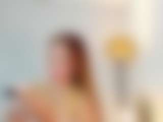 Live cam show with Haley - Tease on Camsoda