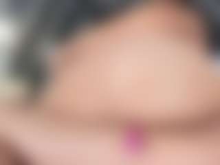 Live cam show with mia-evansx - Ride on crypto-cams