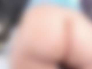 Live cam show with mia-evansx - Sexy on Milfs Live