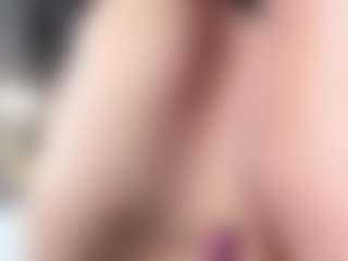 mia-evansx's Live Sex Cam Show