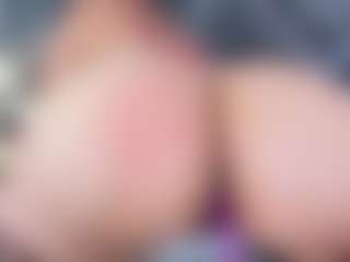 mia-evansx's Live Sex Cam Show