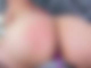 mia-evansx's Live Sex Cam Show