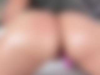 mia-evansx's Live Sex Cam Show