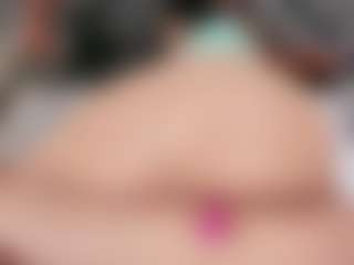 Live cam show with mia-evansx - Bbc on Milfs Live