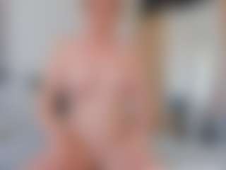 Live cam show with Candice - Big Tits on Fling VIP Chat