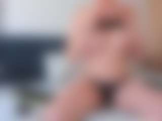 Live cam show with Candice - Bald on CamwithHer