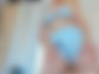 Live cam show with Candice - Tease on xplaylive.com