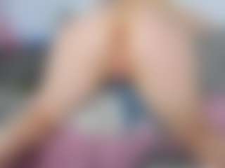 Live cam show with Candice - Green Eyes on Camsoda