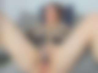 Live cam show with Candice - Butt Plug on Camsoda