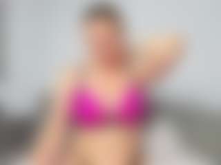 Live cam show with Candice - Green Eyes on Gym Cam Girls