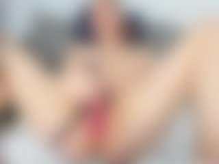 Live cam show with Candice - Shaved Pussy on TeamSkeetLive