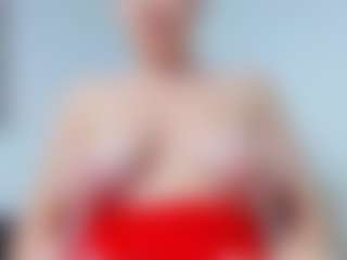Live cam show with Candice - Brown Hair on Camsoda