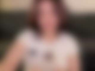 Live cam show with hehe - Petite Toys on xplaylive.com