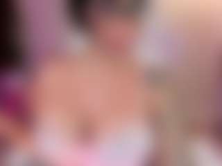 Live cam show with aanttonella - Deepthroat on TeamSkeetLive