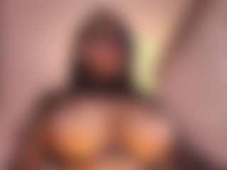 Live cam show with aanttonella - Bikini on Camversity