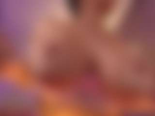 Live cam show with aanttonella - Bikini on Latina Girls