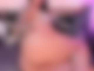 Ellie Mitchell's Live Sex Cam Show