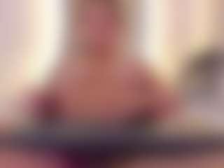 Ellie Mitchell's Live Sex Cam Show