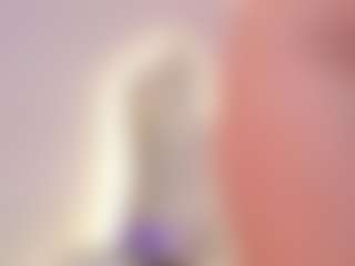 Live cam show with Ellie Mitchell - Orgasm on Camming Site
