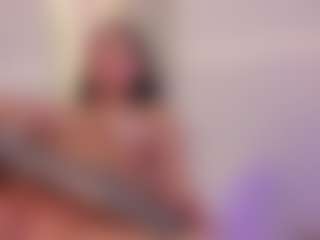 Ellie Mitchell's Live Sex Cam Show