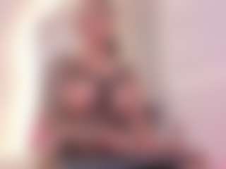 Ellie Mitchell's Live Sex Cam Show