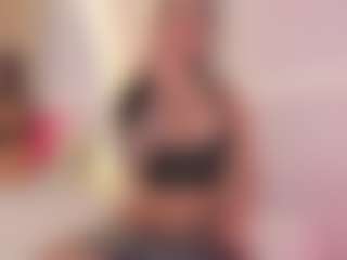 Ellie Mitchell's Live Sex Cam Show