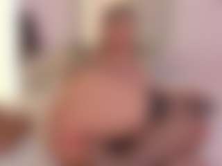 Ellie Mitchell's Live Sex Cam Show