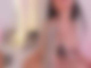 Ellie Mitchell's Live Sex Cam Show