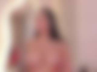 Live cam show with Ellie Mitchell - Kinky on Camsoda Late Night