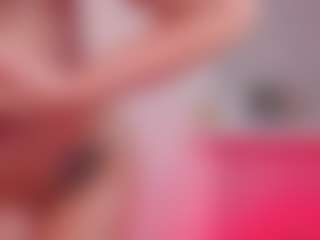Ellie Mitchell's Live Sex Cam Show