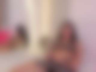 Live cam show with Ellie Mitchell - Dildo on Chatstar