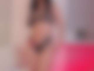 Live cam show with Ellie Mitchell - Thin on Dolls Live