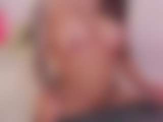 Ellie Mitchell's Live Sex Cam Show