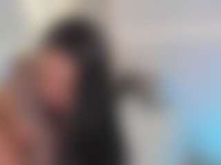 Live cam show with Ellie Mitchell - Tattoos on Free Soda