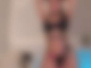 Ellie Mitchell's Live Sex Cam Show