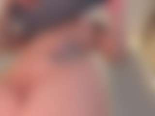 Ellie Mitchell's Live Sex Cam Show
