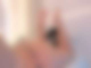 Live cam show with Ellie Mitchell - Brown Eyes on Camiplay Live