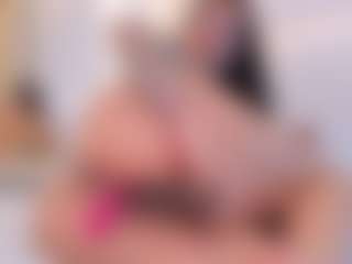 Ellie Mitchell's Live Sex Cam Show
