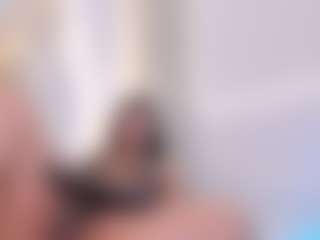Live cam show with Ellie Mitchell - Bedroom on SpunkLive