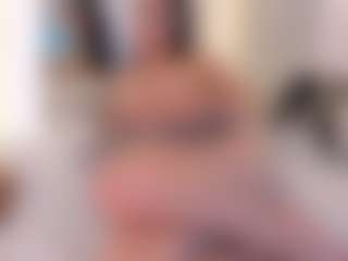 Ellie Mitchell's Live Sex Cam Show