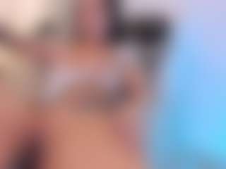 Ellie Mitchell's Live Sex Cam Show