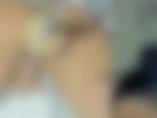 Live cam show with Emily - Facial on Soda Cam