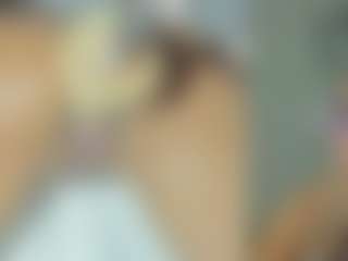 Live cam show with Emily - Role Play on xDating