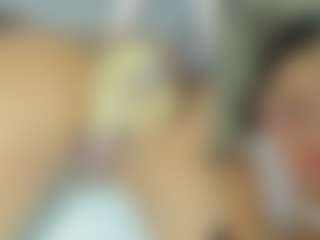 Live cam show with Emily - Facial on Soda Cam