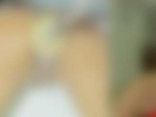 Live cam show with Emily - White Teen (18+) on Chatstar | colombia